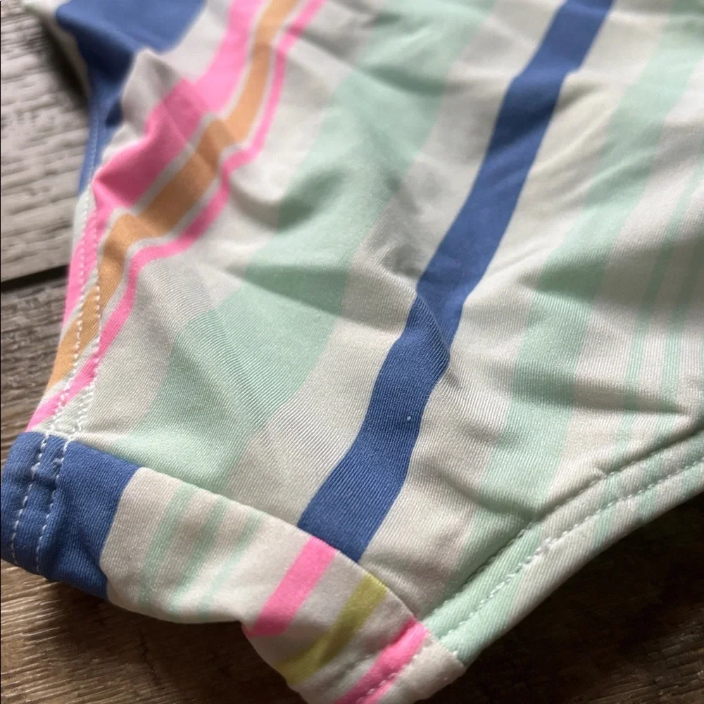 Vineyard Vines swimsuits size small 7/8